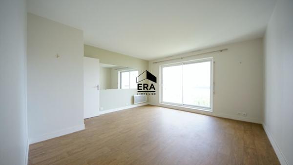 appartement F2 refait à neuf avec balcon