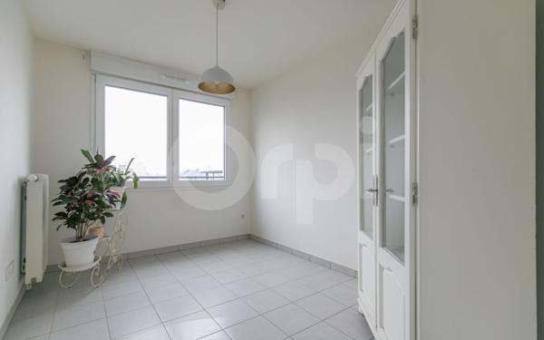 Appartement à vendre    3 pièces • 80 m2 Livry-Gargan