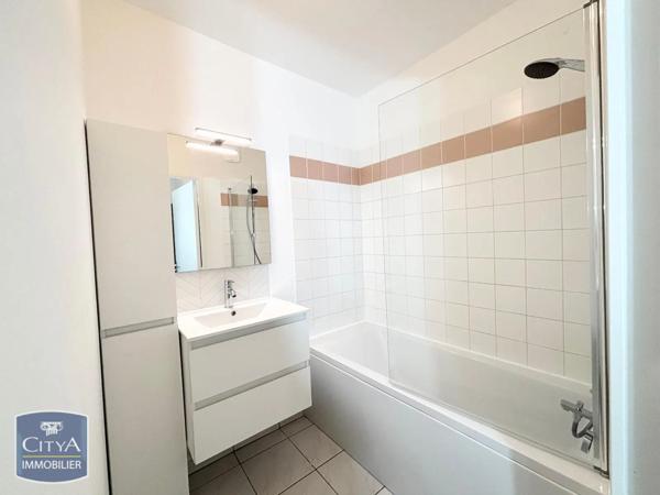 Appartement à louer 2 pièces 55.15m²