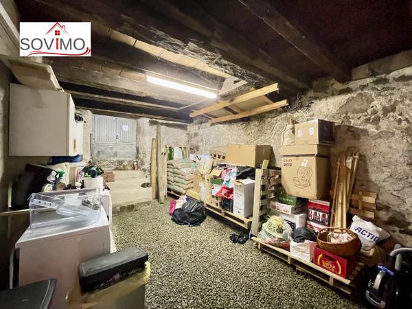 AU COEUR D'UN VILLAGE TOURISTIQUE, CHARMANTE MAISON DE CARACTÈRE RÉNOVEE AVEC COUR ET JARDINET