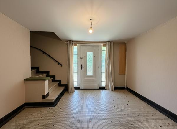Angoulême – Maison années 60 – 130m² environ avec 5 chambres