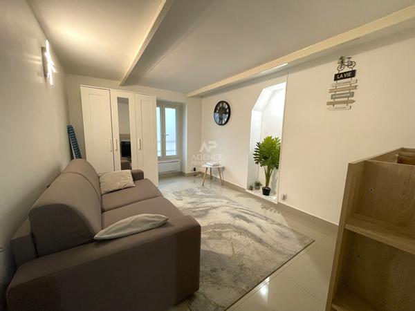 Appartement Chaville 1 pièce(s) 18.83 m2 Loyer 800 €/mois charges comprises **  - Référence  708-C