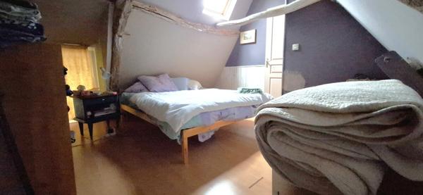 A vendre LIMEYRAT (24), maison de 172 m2 sur un terrain de 2300 m2.