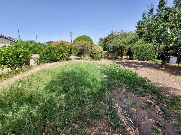 Isle d'Espagnac terrain à bâtir plat et arboré de 578 m² non viabilisé 66 000 € H.A.I.*
