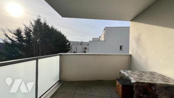 NOUVEAUTÉ - TRENTE CINQ NOTAIRES

Situé au 2ème étage sur 3 d'une résidence récente et sécuri...