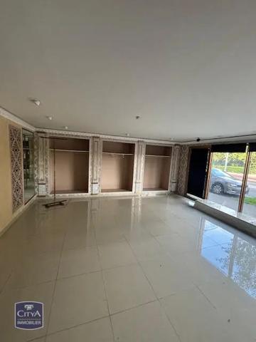 Immeuble à louer 68m² Lille (59000)