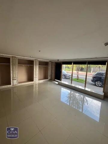 Immeuble à louer 68m² Lille (59000)