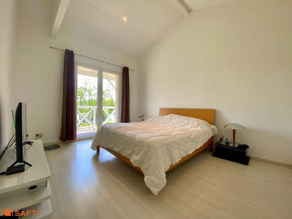 Maison d'architecte au bord du lot