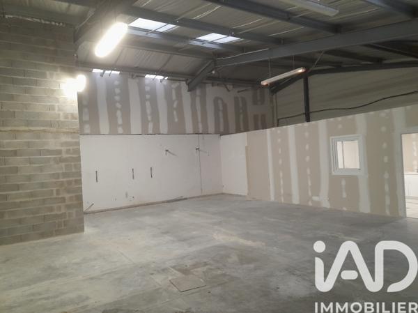 Immeuble à vendre 131 m² Mours-Saint-Eusèbe