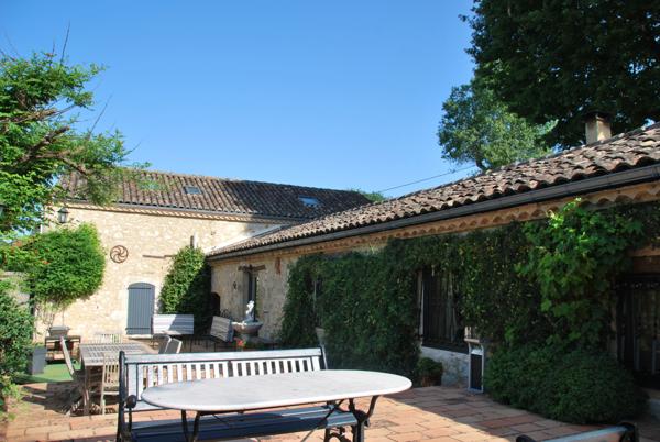 Cancon (47290) Maison de campagne avec vue magnifique