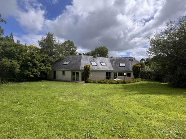 Maison à vendre 368 544 € Pont-de-Buis-lès-Quimerch 6 p 240 m² DPE E