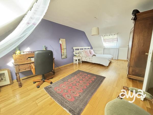 Maison familiale lumineuse dans un cadre verdoyant