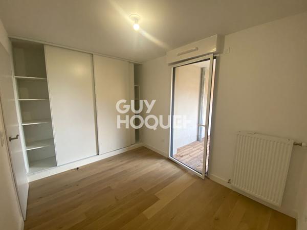 LOCATION T4 - 2 LOGGIAS - 2 PARKING - CHAUFFAGE EAU CHAUDE EAU FROIDE INCLUS DANS LES CHARGES