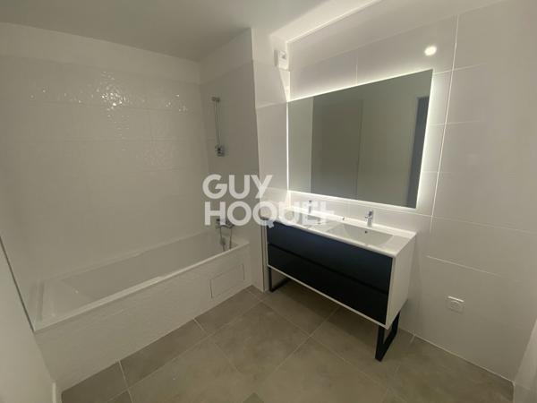 LOCATION T4 - 2 LOGGIAS - 2 PARKING - CHAUFFAGE EAU CHAUDE EAU FROIDE INCLUS DANS LES CHARGES