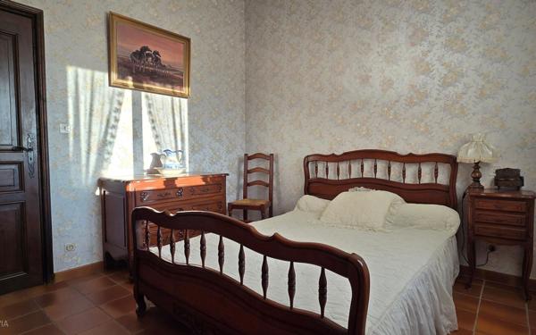 Maison à vendre    5 pièces •  Drap