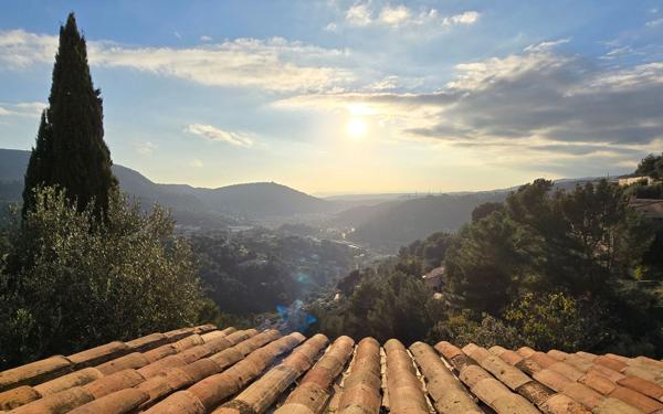 Maison à vendre    5 pièces •  Drap