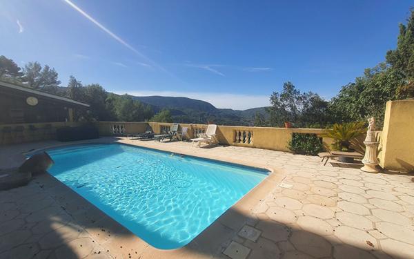 Maison à vendre    5 pièces •  Drap