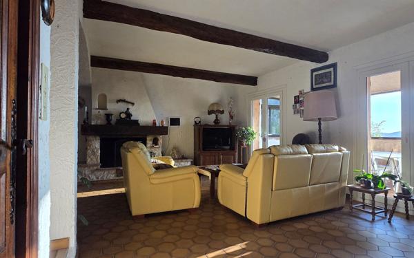 Maison à vendre    5 pièces •  Drap