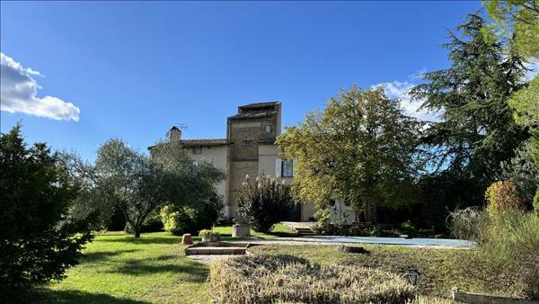 Château à vendre |  La Salvetat-Belmontet |  11 pièces | 380 m²