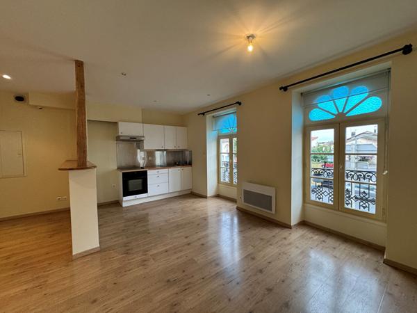 Joli T3 rénové de 62m² au centre ville de L'Isle-Jourdain