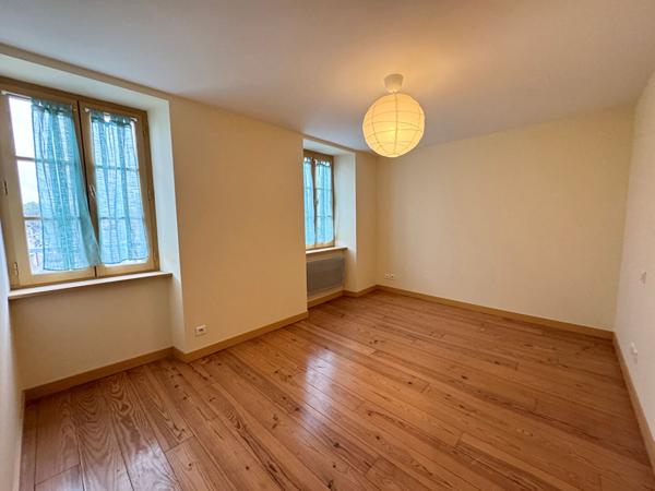 Joli T3 rénové de 62m² au centre ville de L'Isle-Jourdain