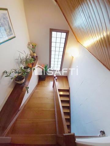 Charmante maison familiale de 112 m² sur un terrain d'environ 1 214 m²