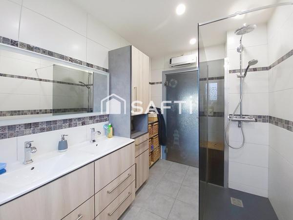 Charmante maison familiale de 112 m² sur un terrain d'environ 1 214 m²