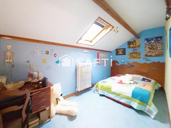 Charmante maison familiale de 112 m² sur un terrain d'environ 1 214 m²