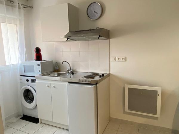 STUDIO meublé - 31 m² - BEDARIEUX - LOYER 370 € CC