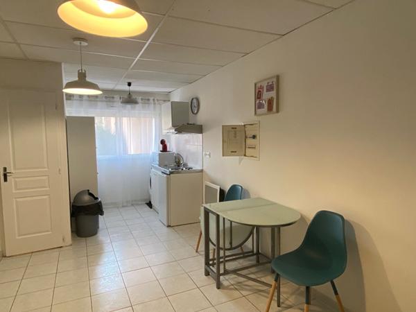 STUDIO meublé - 31 m² - BEDARIEUX - LOYER 370 € CC