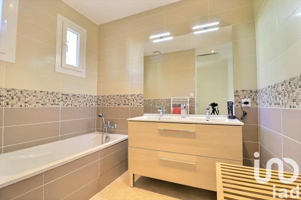 Maison à vendre 5 pièces 240 m² Marseille 13