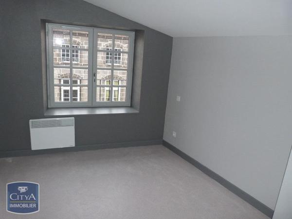 Appartement à louer 2 pièces 37.8m² Riom (63200)