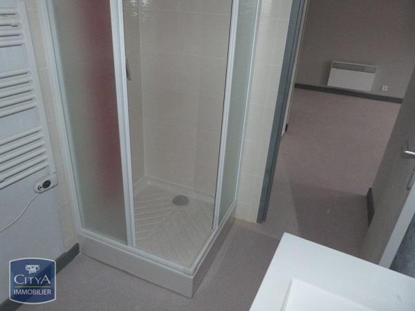Appartement à louer 2 pièces 37.8m² Riom (63200)