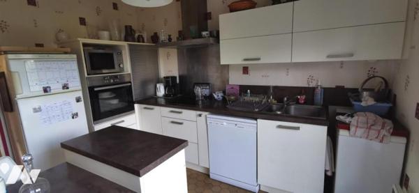 DAINVILLE - Pavillon individuel de type semi plain pied SH env. 127 m² avec garage et beau jardin