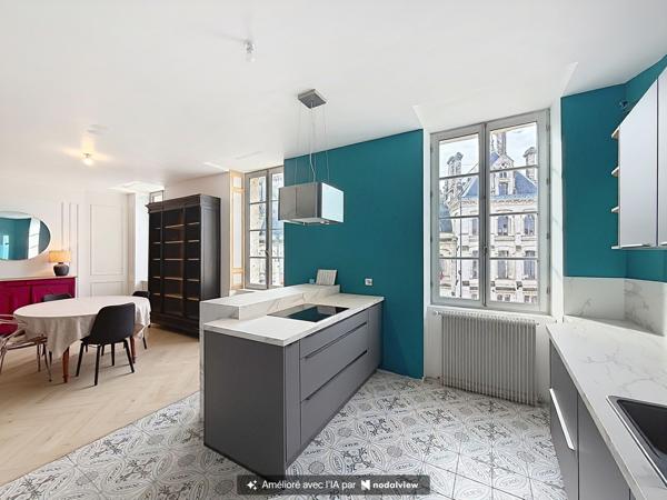 ANGOULEME CENTRE – ENSEMBLE IMMOBILIER ATYPIQUE À FORT POTENTIEL