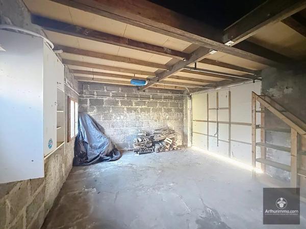 Vente                                                      Maison
                        
                     4 pièces                      81 m2                     à Roanne