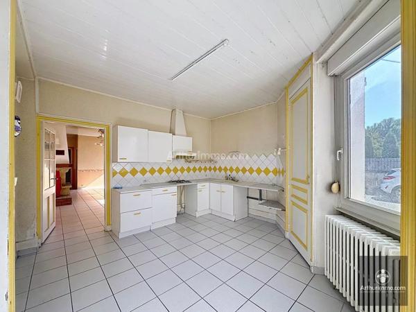 Vente                                                      Maison
                        
                     4 pièces                      81 m2                     à Roanne