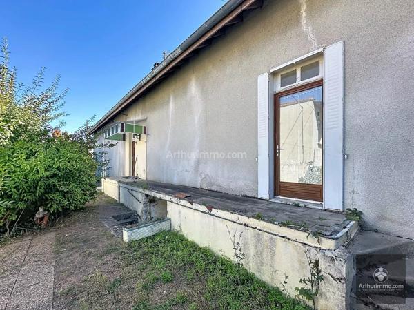 Vente                                                      Maison
                        
                     4 pièces                      81 m2                     à Roanne