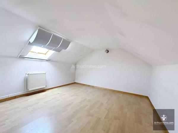 Vente                                                      Maison
                        
                     4 pièces                      81 m2                     à Roanne