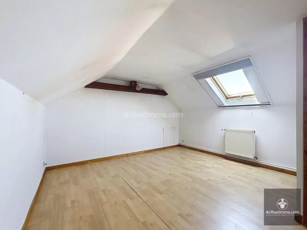 Vente                                                      Maison
                        
                     4 pièces                      81 m2                     à Roanne