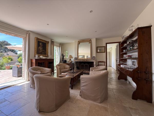 Maison à vendre  9 pièces - 350 m2 GRIMAUD - 83