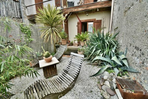 Maison à vendre 6 pièces 142m2 à VALENTINE (31) comprenant 2 Logements Type III, Jardin