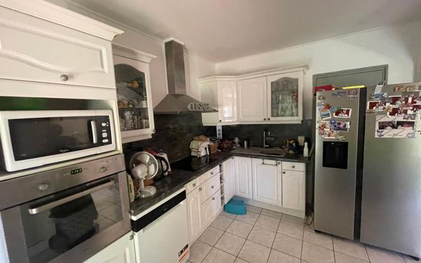 Maison à vendre    4 pièces •  Le Beausset