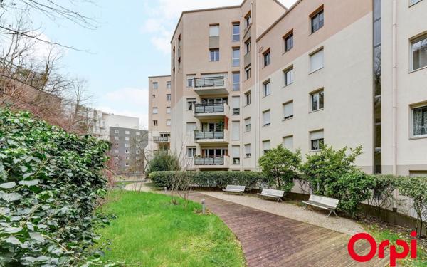 Appartement à vendre    4 pièces • 74,76 m2 Caluire-et-Cuire