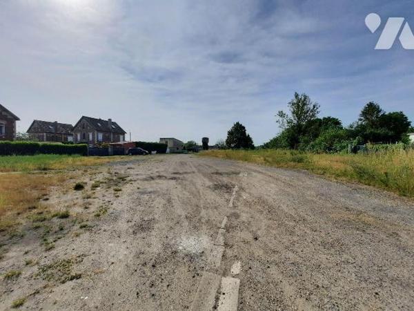 MONS EN LAONNOIS :  Terrain sur une commune à proximité de LAON 

Vous recherchez une grande ...
