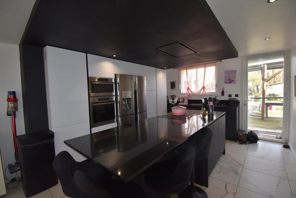 CINTEGABELLE- Maison 6 pièces 165 m² Cintegabelle (31550)