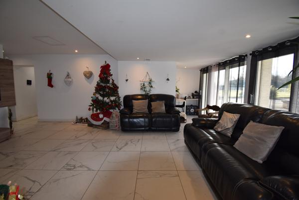 CINTEGABELLE- Maison 6 pièces 165 m² Cintegabelle (31550)