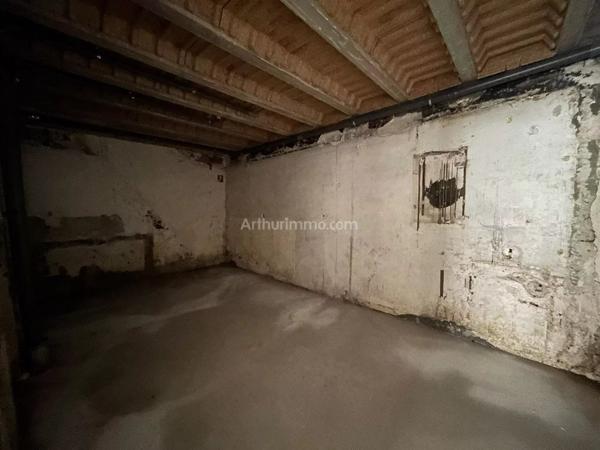 Location                                                      Local commercial
                        
                     3 pièces                      87 m2                     à Montlhéry