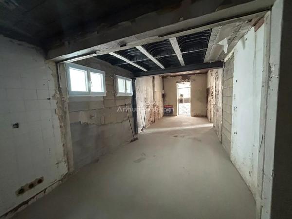 Location                                                      Local commercial
                        
                     3 pièces                      87 m2                     à Montlhéry