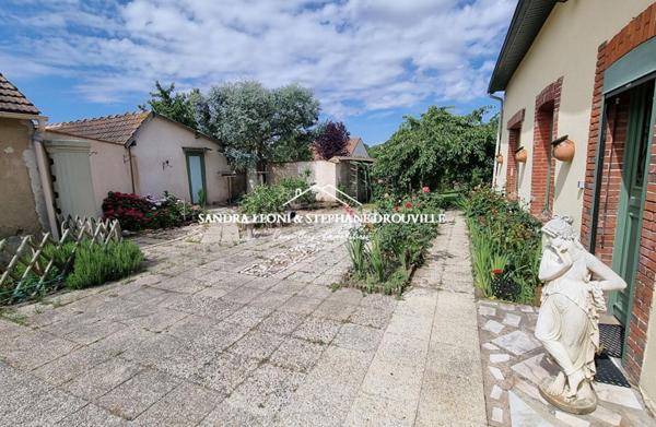 PROCHE MAINTENON, CHARMANTE LONGERE de 120 m², 4 pièces